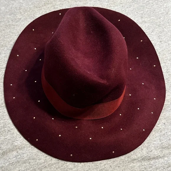 Vince Camuto 100% Wool Fedora w Gold Accents, Burgundy, 6”x7.5” Adjustable - Picture 3 of 8